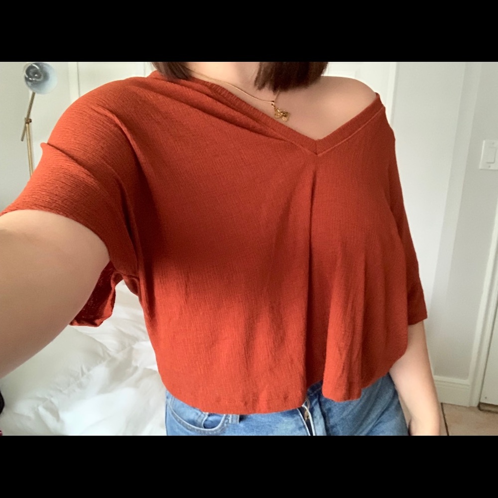 Orange/Rust v neck basic crop - Picture 2 of 4
